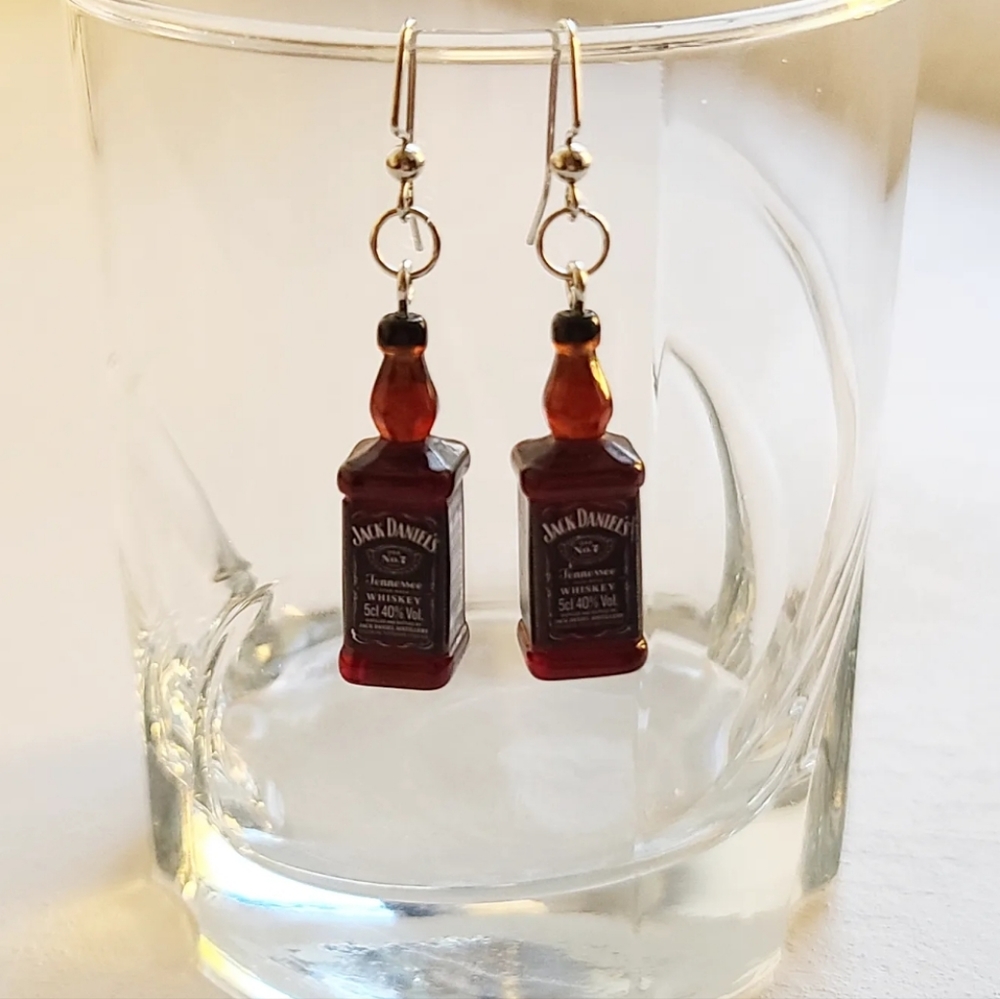 Jack Daniels Tennessee whiskey handmade earrings brown black - Picture 2 of 2